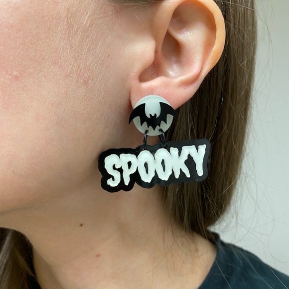 Glow in the Dark Spooky Earrings - Picture 3 of 5
